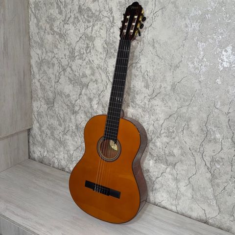 Gitara Valencia — Bakı