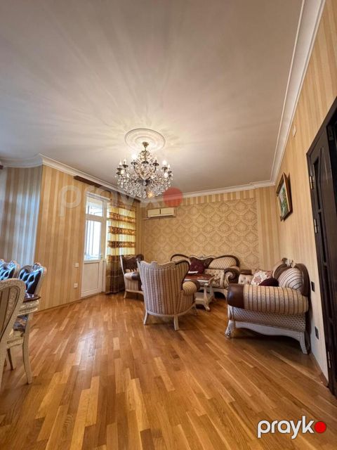 Satılır 3 otaqlı yeni tikili 135 m²