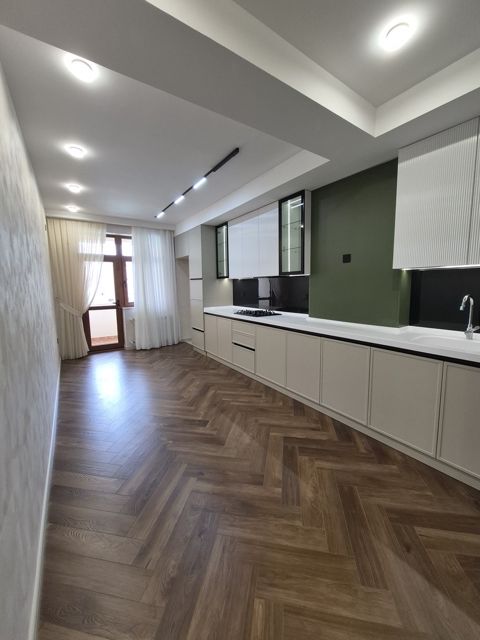 Satılır 3 otaqlı yeni tikili 120 m² — Bakı