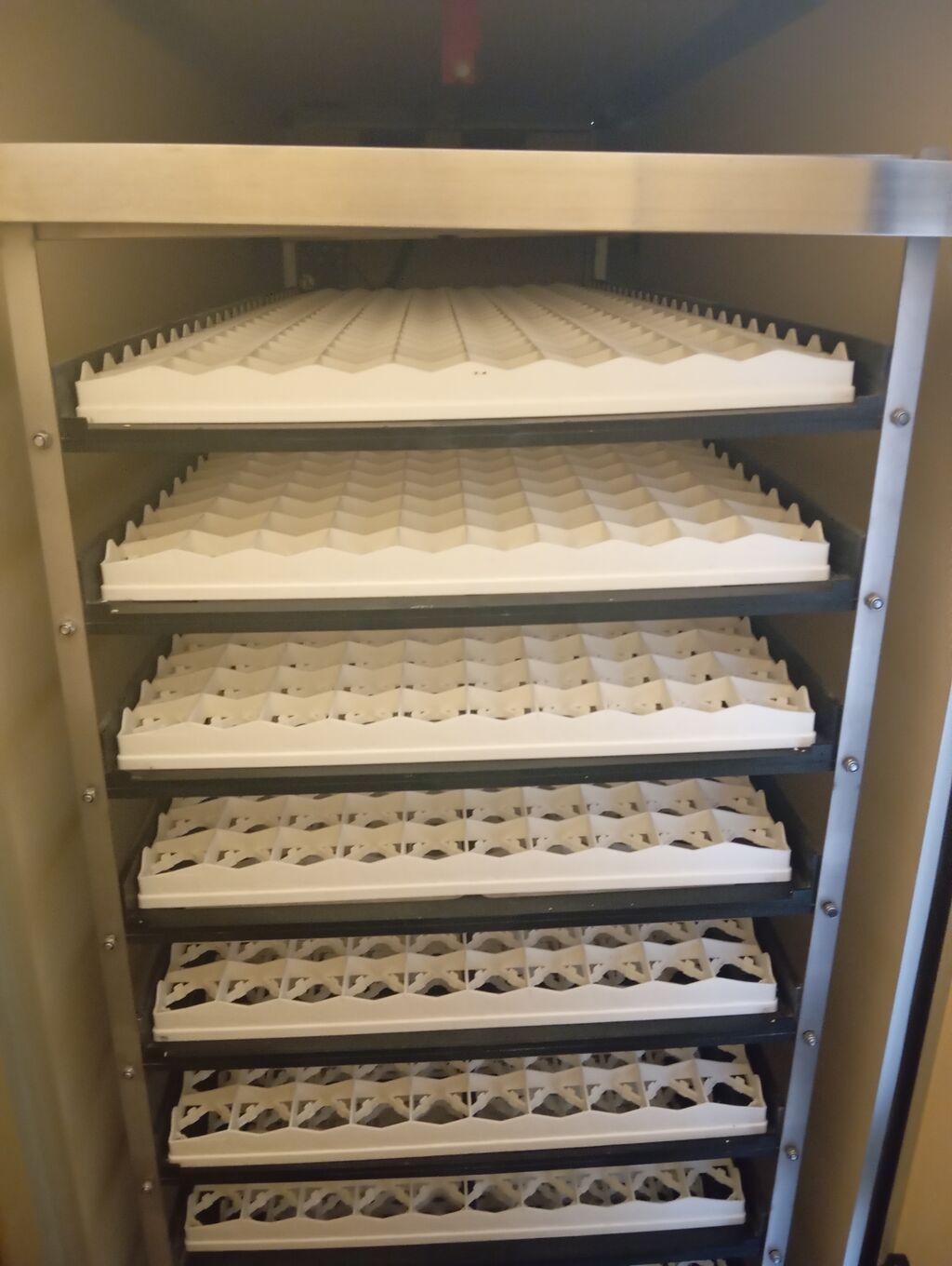 Teze aparatdir 2400 ədəd yumurta tutur.tam avatomatdir.cemi 4 çıxış — Kənd təsərrüfatı avadanlığı, Yardımlı (2)