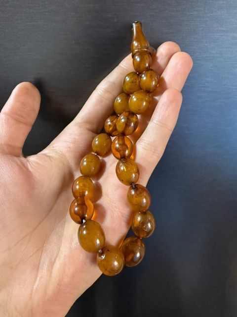 Kəhrəba təsbeh — Bakı