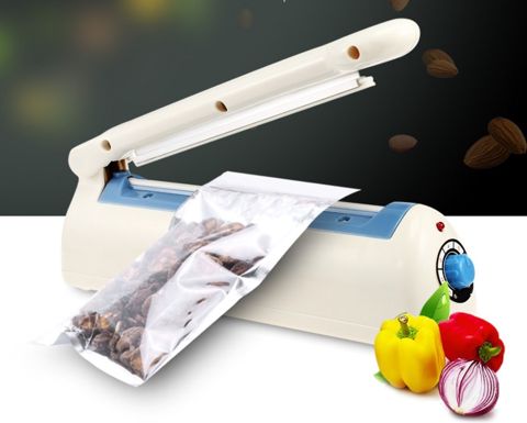 Salafan paket yapışdıran — Bakı