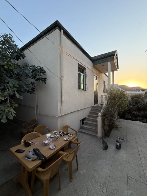 Satılır 6 otaqlı həyət evi/bağ evi 192 m² — Bakı