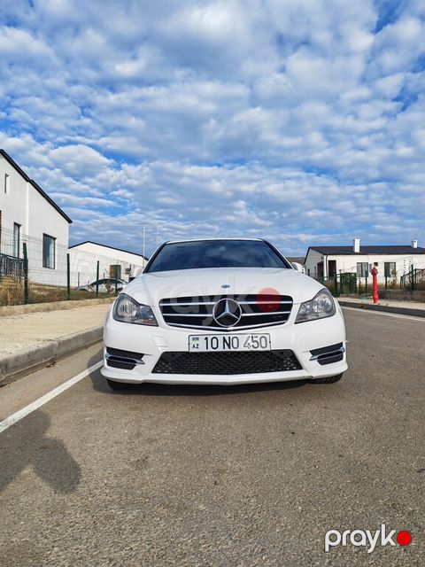 Mercedes C 250, 1.8 L, 2012 il, 323 000 km