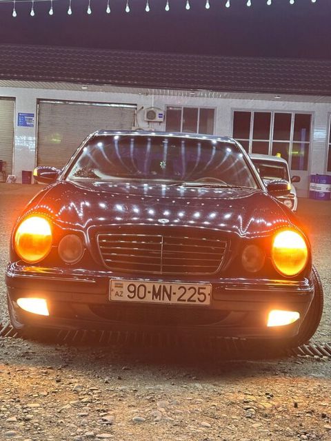 Mercedes E 220, 2.2 L, 2000 il, 530 000 km — Astara