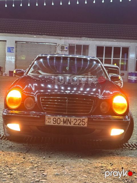 Mercedes E 220, 2.2 L, 2000 il, 530 000 km