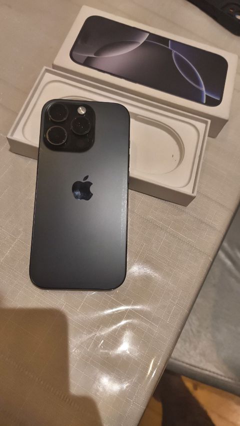IPhone 16 Pro, 128 GB, Qara — Bakı