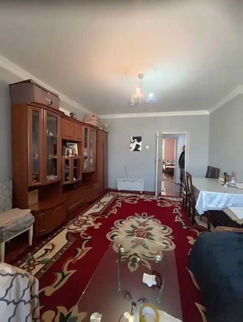 Satılır 2 otaqlı köhnə tikili 58 m² — Bakı
