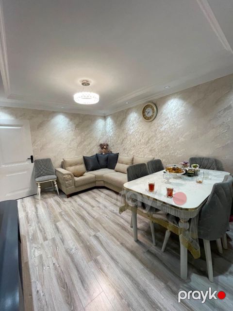 Satılır 3 otaqlı köhnə tikili 50 m²
