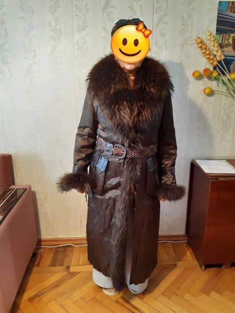 Qadın uzun palto. Продаётся тёплое кожаное пальто с натуральным мехом — Bakı