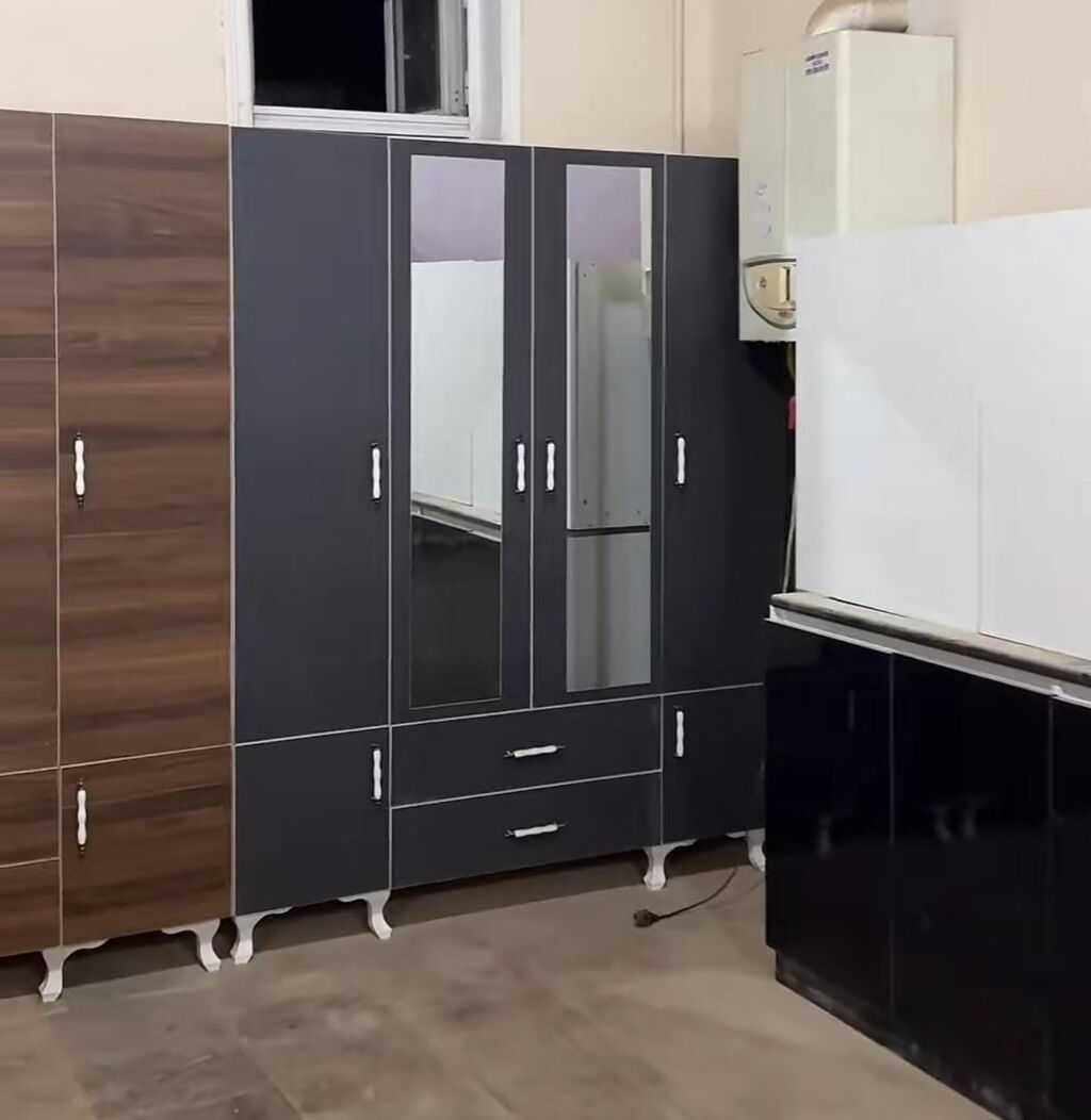 Məhsul: Geniş həcmli paltar dolabı - Model: 5 qapılı, alt hissədə 2 — Şkaflar, Bakı (6)