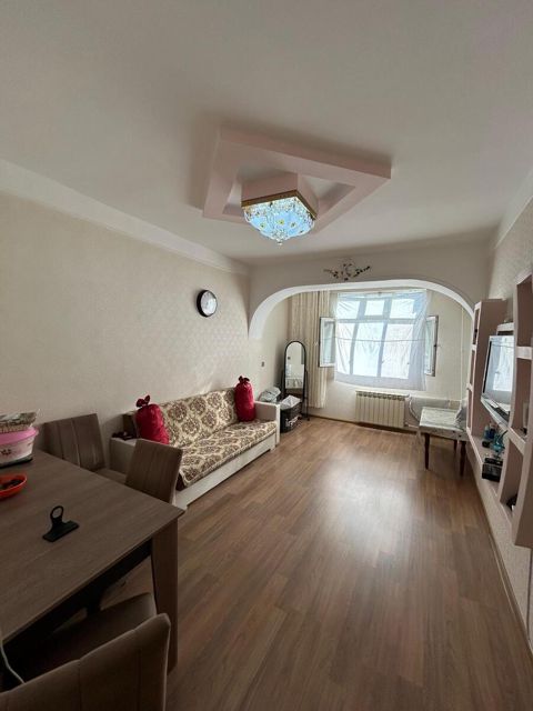 Satılır 3 otaqlı köhnə tikili 60 m² — Bakı