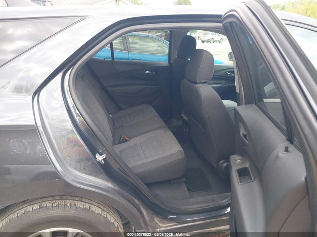 Chevrolet Equinox, 1.5 L, 2022 il, 171 236 km — Avtomobillər (10)