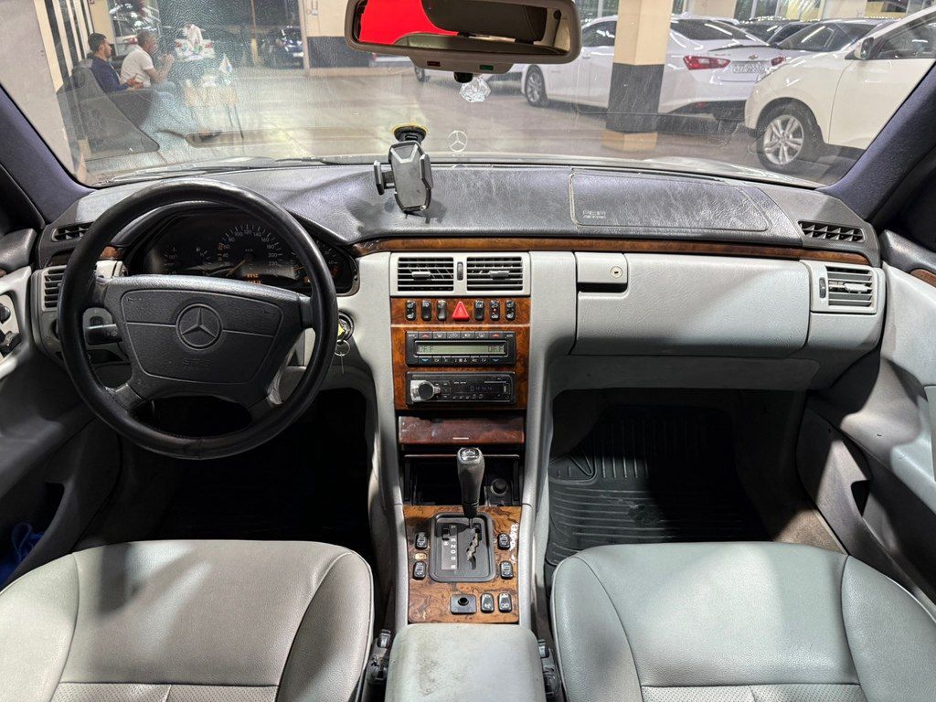 Mercedes E 230, 2.3 L, 1995 il, 390 000 km — Avtomobillər, Sumqayıt (10)