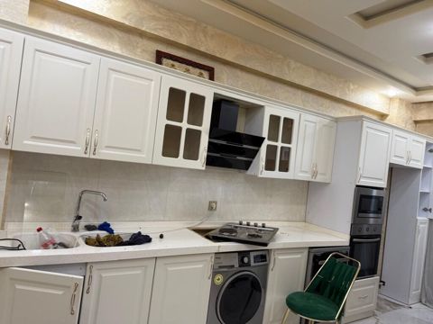 Metbex mebeli 1100₼ Uzerinde qaz,moyka,aspiratr daxil .Olcu 5 m Unvan — Bakı