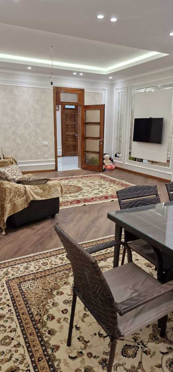 Satılır 7 otaqlı həyət evi/bağ evi 330 m² — Ev, villa, Bakı