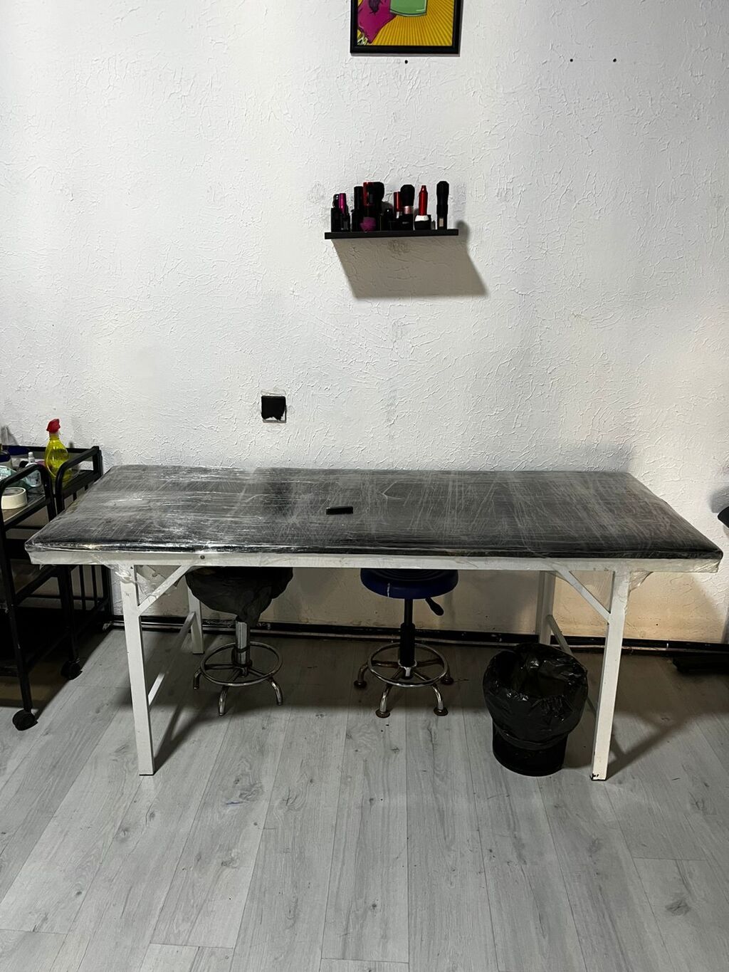 5 kuşetqa 1 ededi 60 azn 3 qara 2 ag .Unvan 28 may Vesile 5696 — Salon mebeli, Bakı (7)