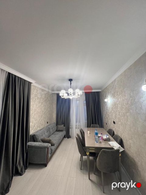 Satılır 2 otaqlı köhnə tikili 60 m²