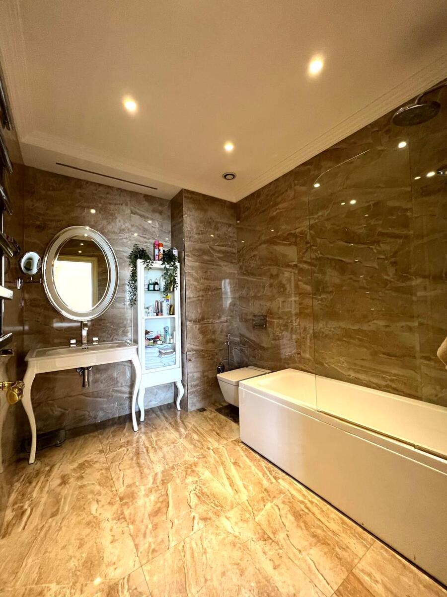 Satılır 5 otaqlı yeni tikili 247 m² — Mənzil, Bakı (10)
