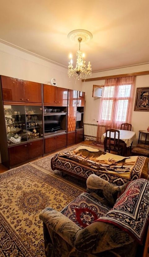 Satılır 5 otaqlı köhnə tikili 124.8 m² — Bakı