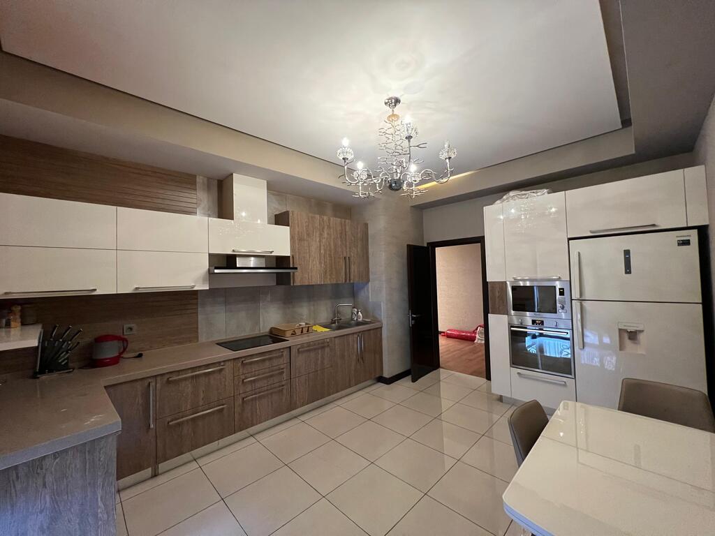 İcarəyə verilir 3 otaqlı yeni tikili 147 m² — Mənzil, Bakı (8)