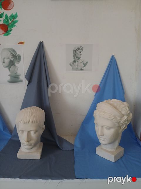 Venera və avqust heykəli — Bakı