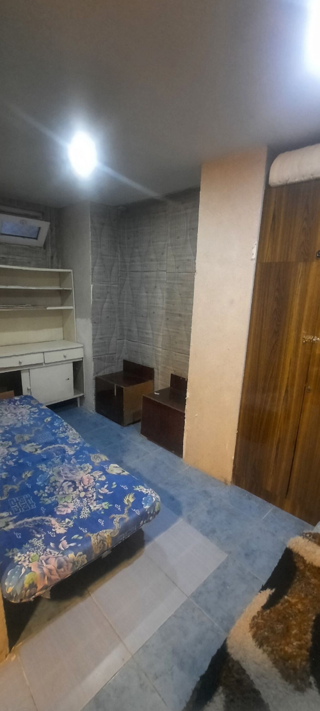 Açıq mətbəx küncü: iki gözlü qaz plitəsi, tezgah, lavabo, üstü — Mənzil, Sumqayıt (4)