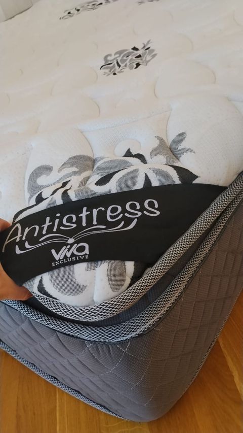ortopedik Matras 250 AZN. Ölçü 1.60*2 m.matrasin üzerinde — Bakı