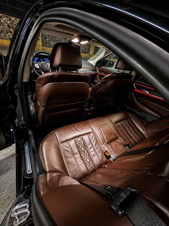 BMW 530e, 2.0 L, 12 kWh, 2022 il, 71 000 km — Avtomobillər, Bakı (4)