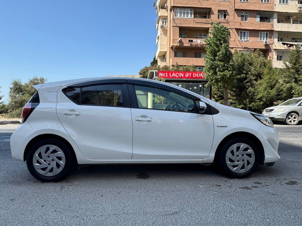 Toyota Aqua, 1.5 L, 0.87 kWh, 2019 il, 138 000 km — Avtomobillər, Bakı (4)