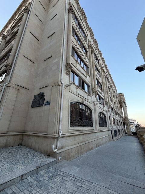 Satılır 1 otaqlı köhnə tikili 42 m² — Bakı