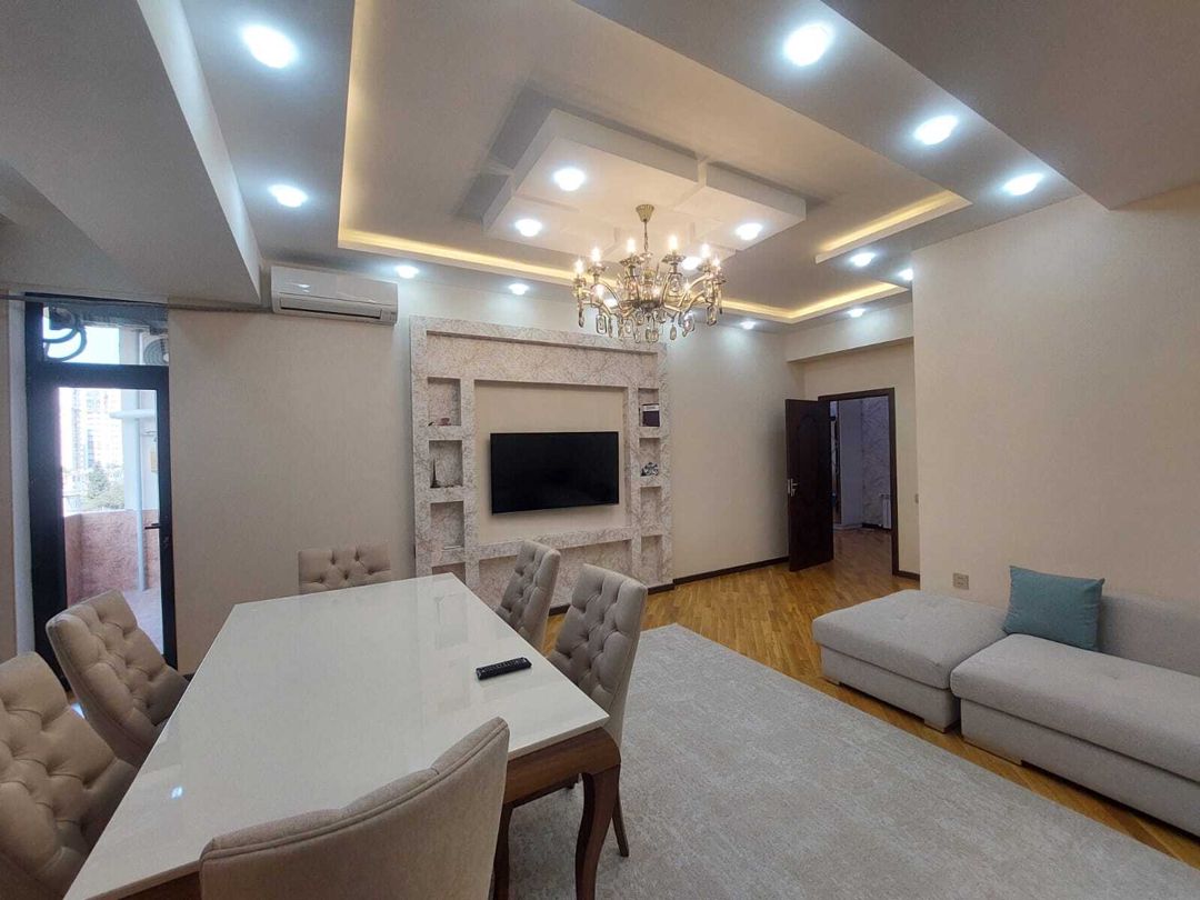 Satılır 4 otaqlı yeni tikili 174 m² — Mənzil, Bakı (2)