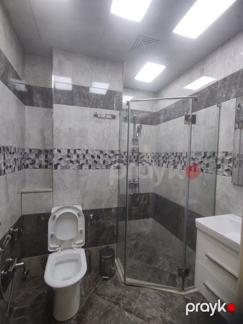 İcarəyə verilir 3 otaqlı yeni tikili 150 m²
