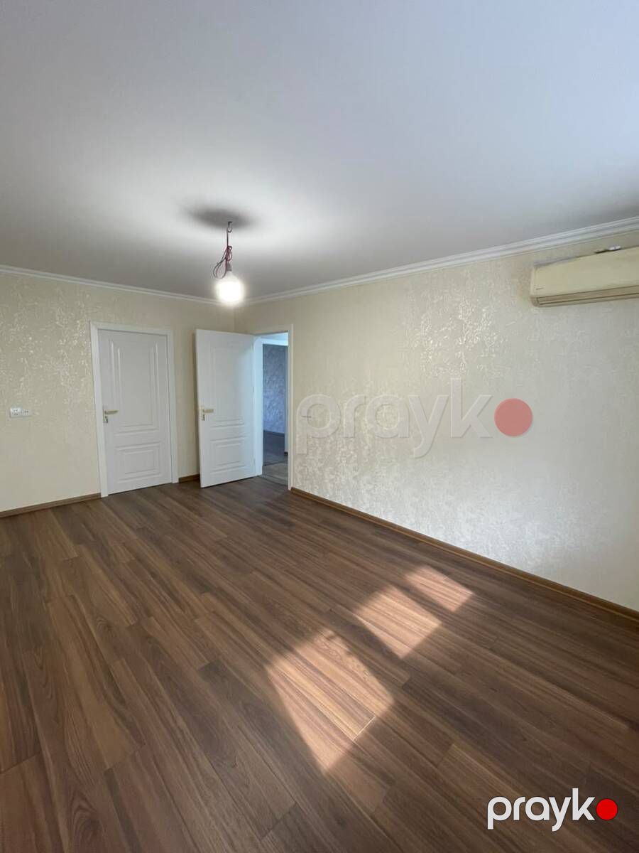 Satılır 3 otaqlı köhnə tikili 70 m² — Mənzil, Bakı (2)