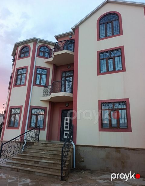 Villa, Lökbatan qəs