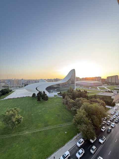 Satılır 4 otaqlı yeni tikili 176 m² — Bakı