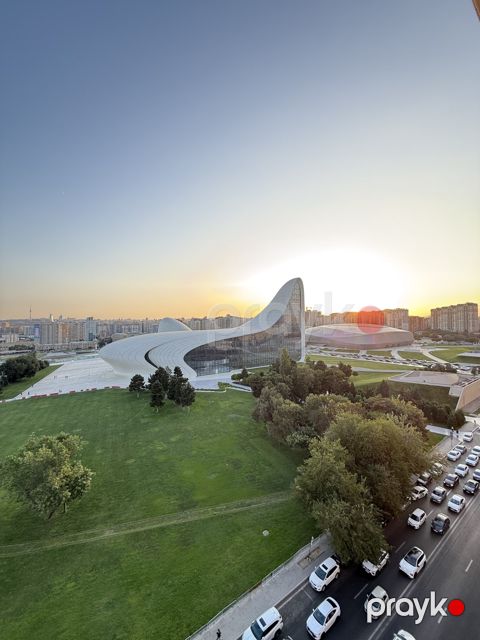 Satılır 4 otaqlı yeni tikili 176 m²