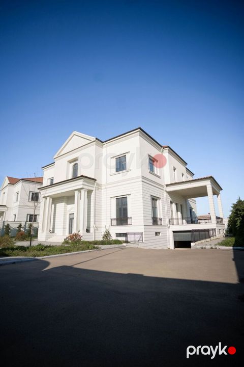 Satılır 11 otaqlı həyət evi/bağ evi 1536 m²