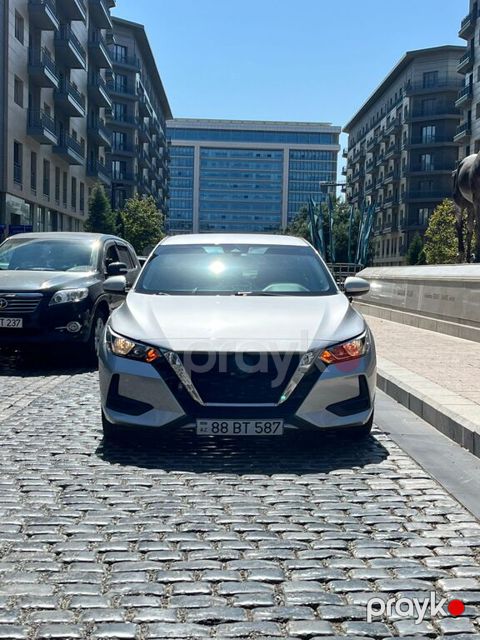 Nissan Sentra, 2.0 L, 2023 il, 90 000 km