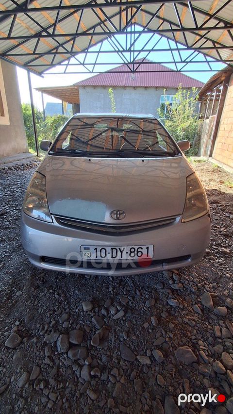 Toyota Prius, 1.5 L, 1.3 kWh, 2008 il, 200 000 km