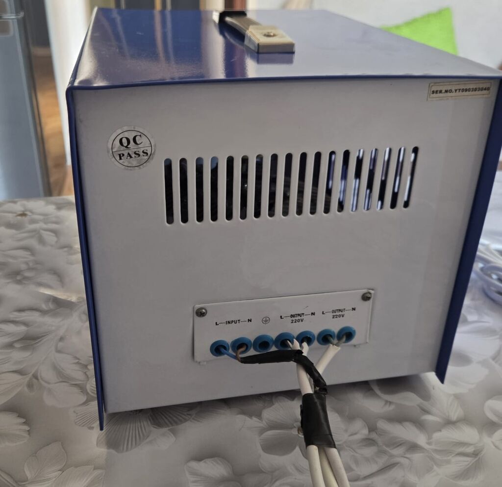 Aklıght SVC-3000VA avtomatik AC gərginlik tənzimləyici (stabilizator) — Gərginlik stabilizatoru, Bakı (2)