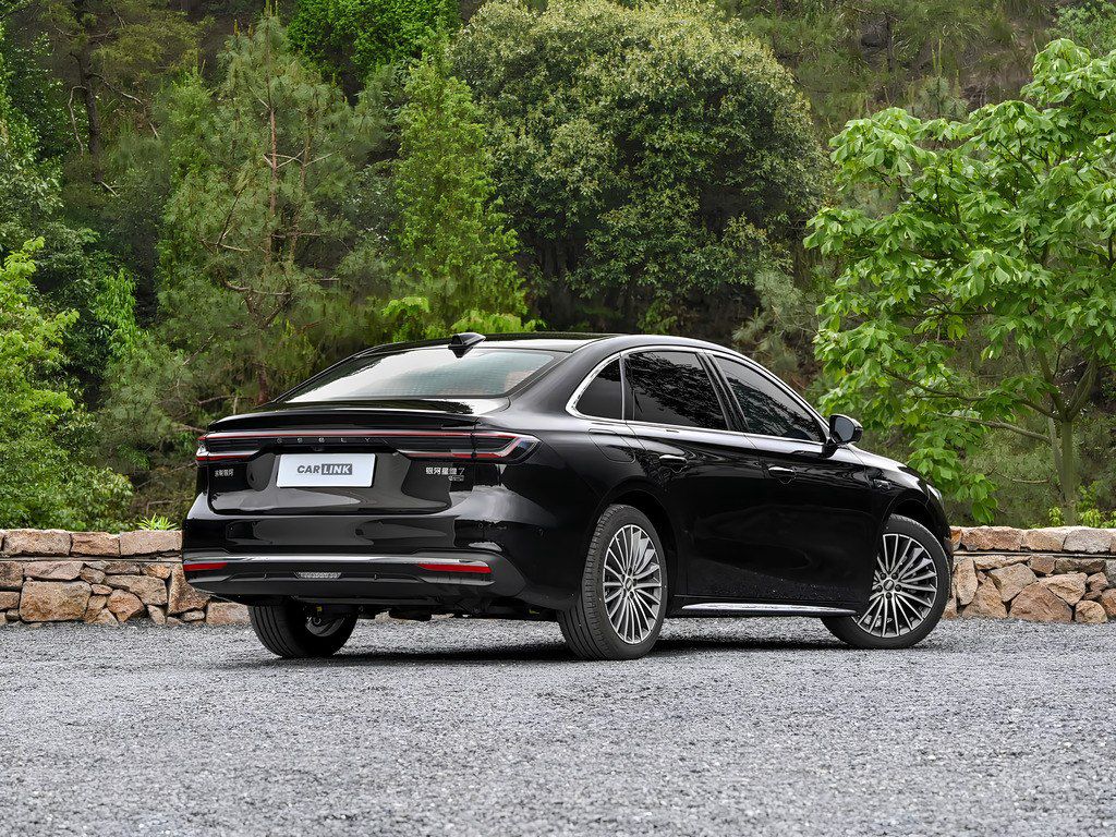 Geely Galaxy Starshine 7, 1.5 L, 28.3 kWh, 2026 il, yeni — Avtomobillər (11)