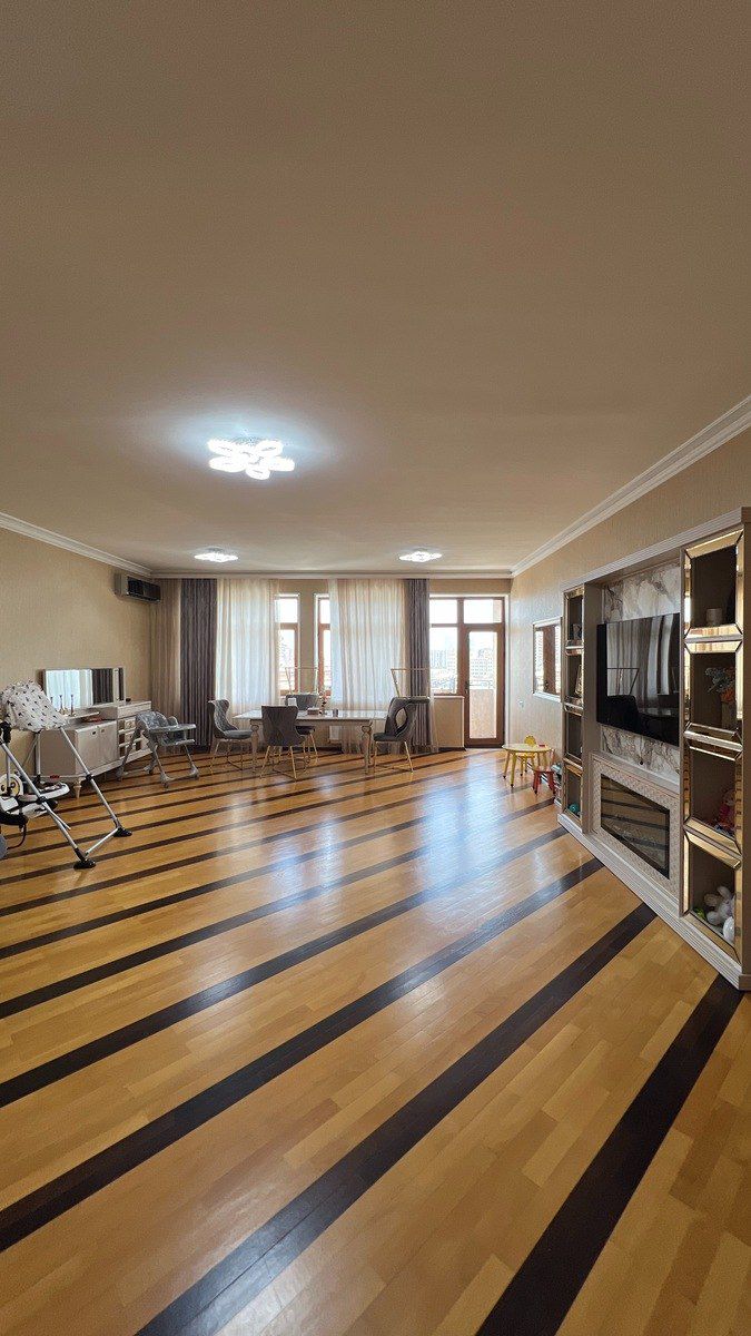 Satılır 4 otaqlı yeni tikili 187 m² — Mənzil, Bakı (2)