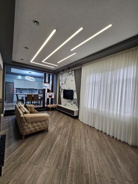 2-otaqlı yeni tikili kirayə verilir, 28 may m., 100 m² — Bakı