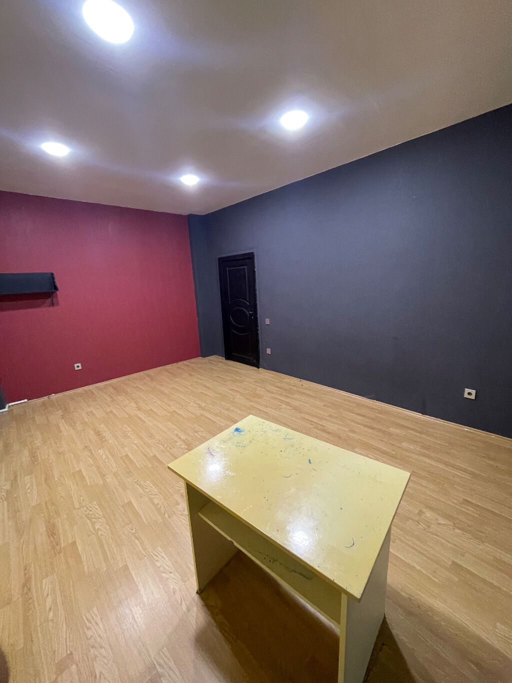 Ofis icareye verilir Anbar kimi de icareye goture bilersiniz Elsen — Ofis, Bakı