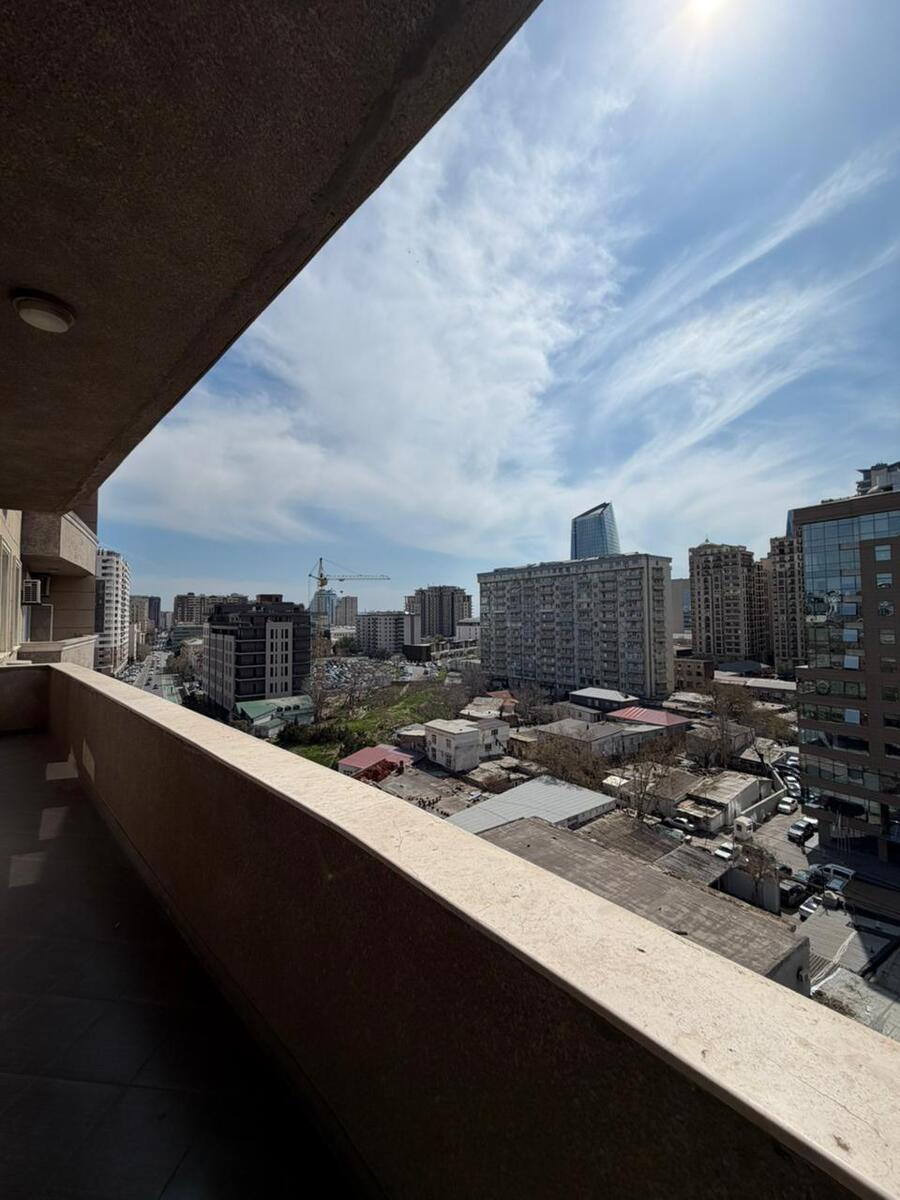 Satılır 3 otaqlı yeni tikili 177 m² — Mənzil, Bakı (2)