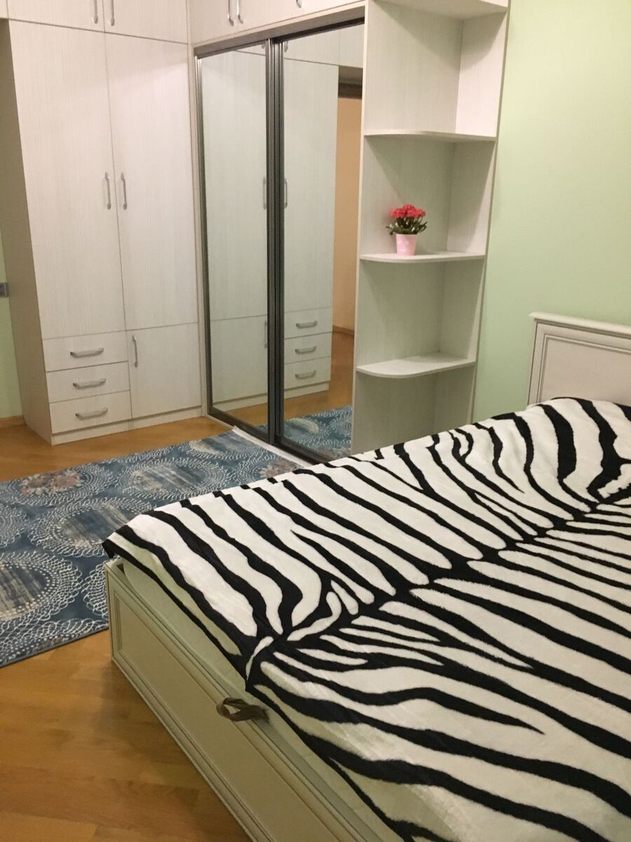 İcarəyə verilir 3 otaqlı yeni tikili 135 m² — Mənzil, Bakı (8)