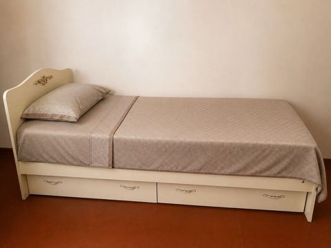 Tək nəfərlik çarpayı – altı çekmecəli saxlama bölmələri ilə - Ölçü — Xırdalan