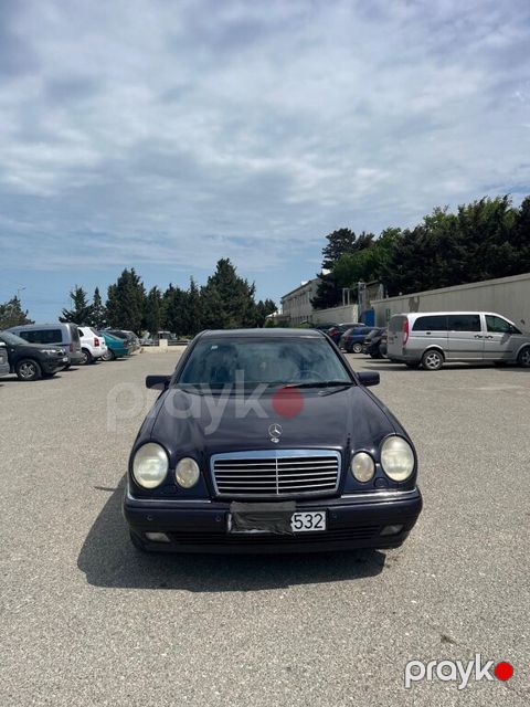 Mercedes E 230, 2.3 L, 1997 il, 447 380 km