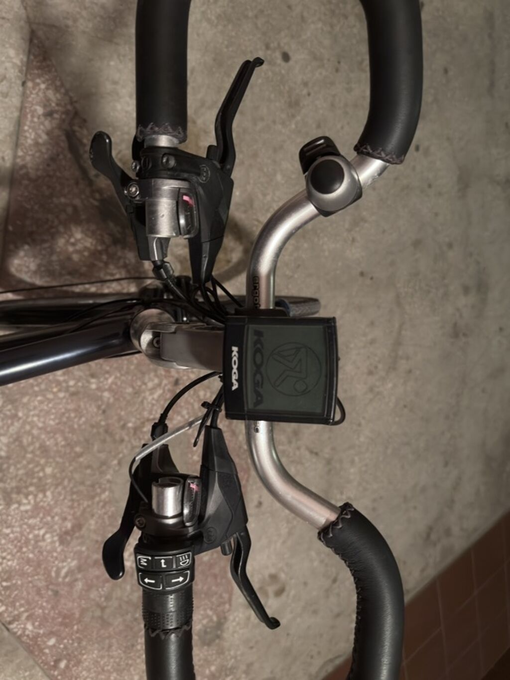 İşlənmiş Elektrik velosipedi 28", sürətlərin sayı: 30, 250 Vt, Ödənişli çatdırılma — Elektrik velosipedləri, Bakı (7)